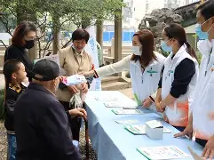 步行者队球员开展垃圾分类环保活动